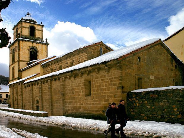 Iglesia casa rural L'Arboleu Asturias Teverga Iglesia casa rural L'Arboleu Asturias Teverga