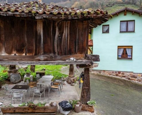 escapada romantica jacuzzi privado cabaña asturias con barbacoa que admite mascotas