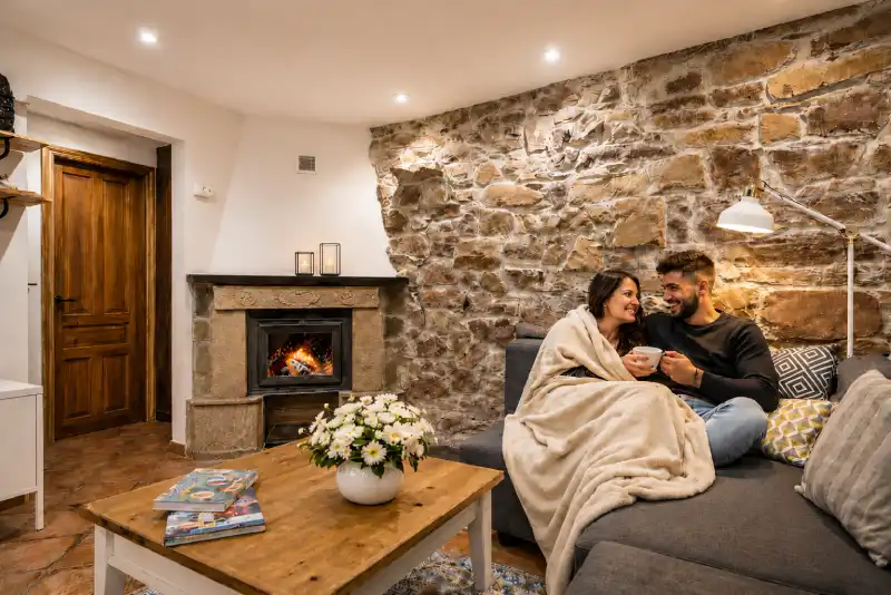 casa-chimenea-romantica-larboleu