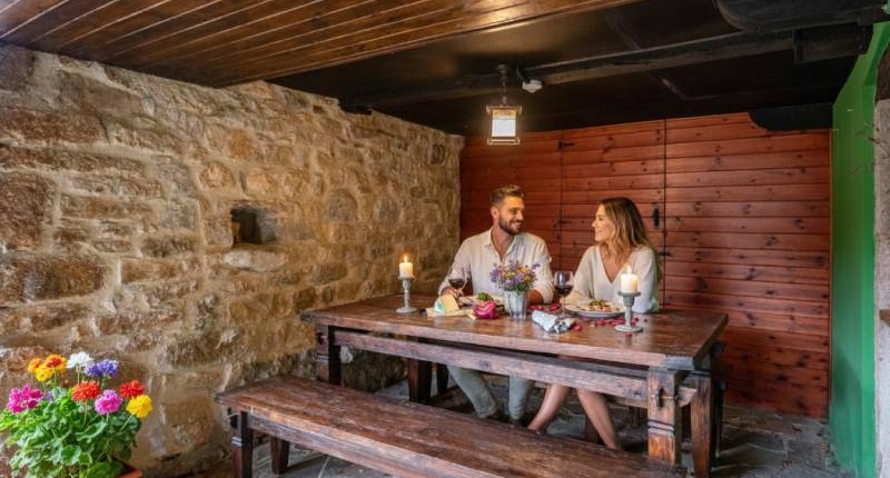 alojamiento-rural-parejas-asturias-jacuzzi